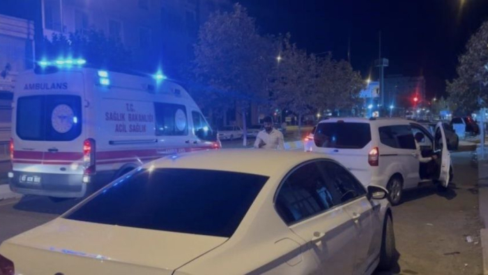 Şanlıurfa'da Silahlı Saldırı! Sürüş Halindeki Araba Kurşunların Hedefi Oldu
